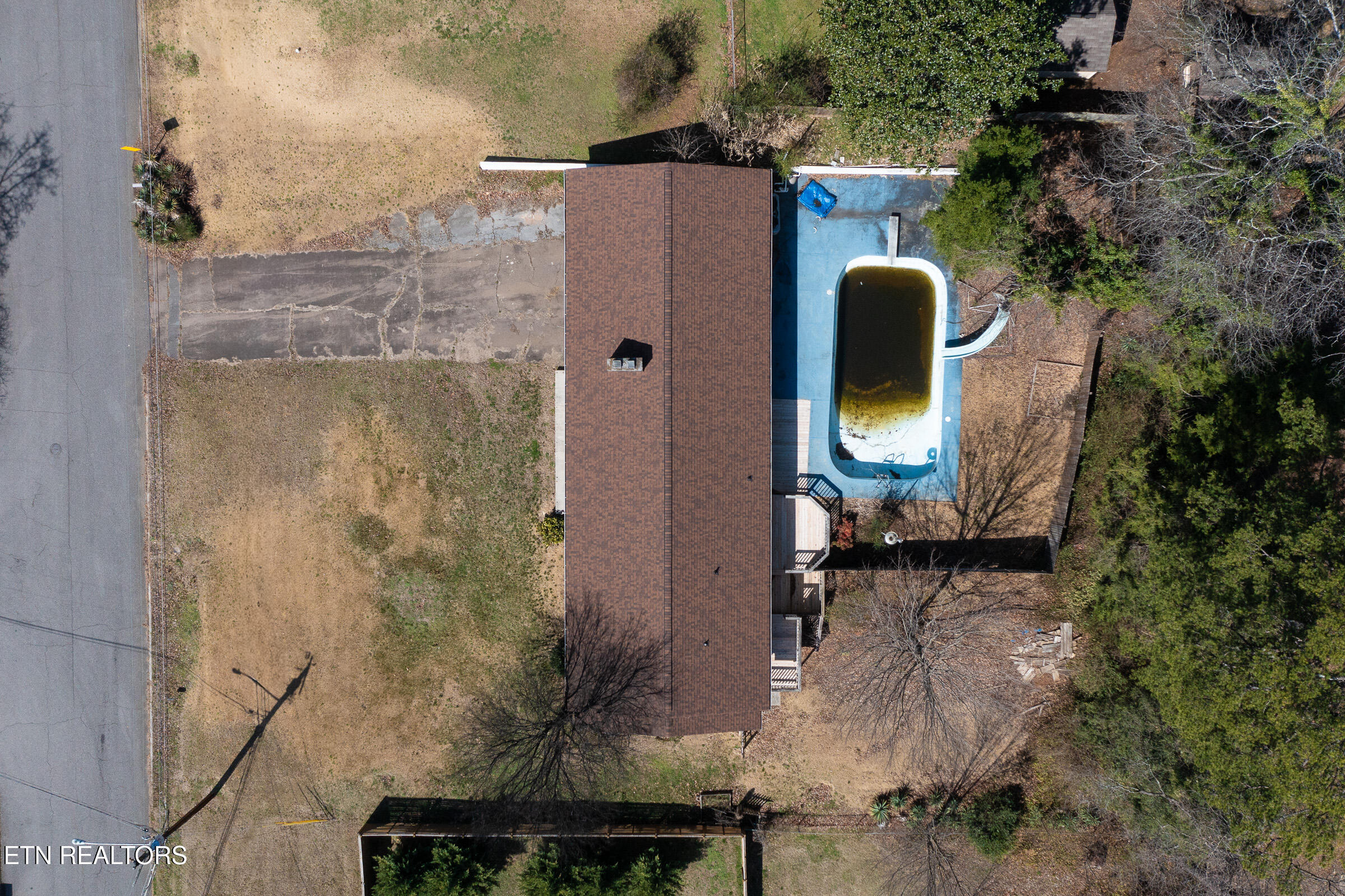 2405 Monterey Road Knoxville, TN 37912 - Photo 3 of 26 JBP_Monterey2405_2400px-3