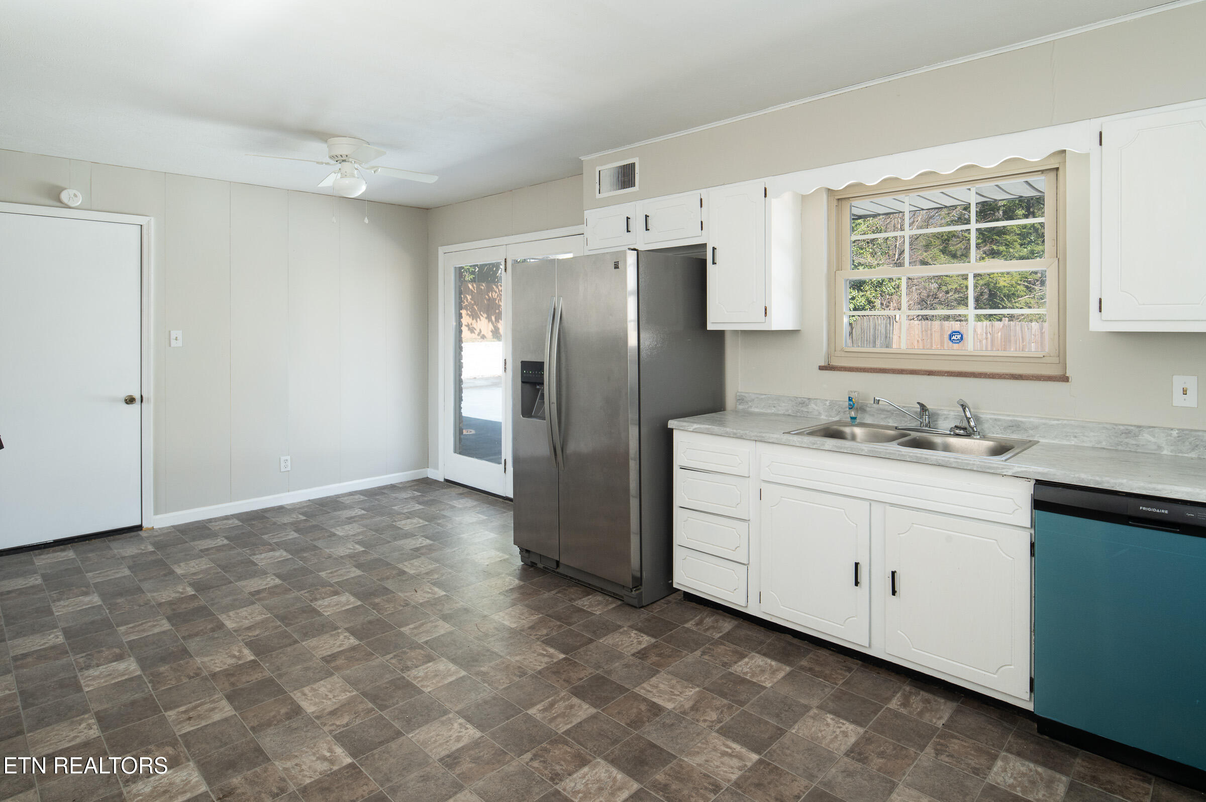 2405 Monterey Road Knoxville, TN 37912 - Photo 6 of 26 JBP_Monterey2405_2400px-6