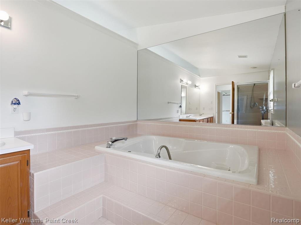 436 Broadleaf Drive Rochester, MI 48306 - Photo 25 of 41