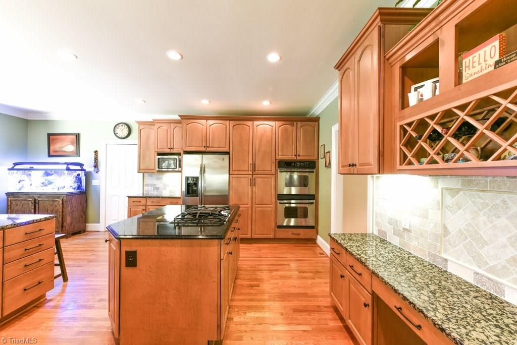8306 Linville Oaks Drive Oak Ridge, NC 27310 - Photo 12 of 26 Gallery Image 12