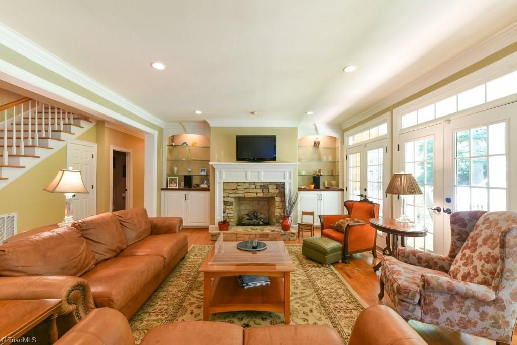 8306 Linville Oaks Drive Oak Ridge, NC 27310 - Photo 9 of 26 Gallery Image 9