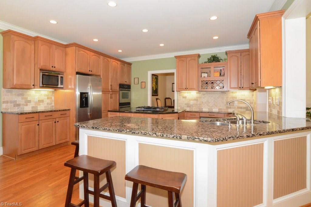 8306 Linville Oaks Drive Oak Ridge, NC 27310 - Photo 10 of 26 Gallery Image 10