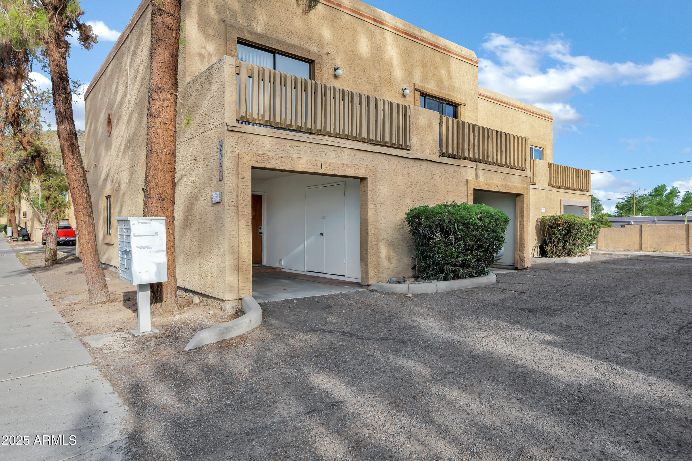 2041 W Bloomfield Rd unit 1-1