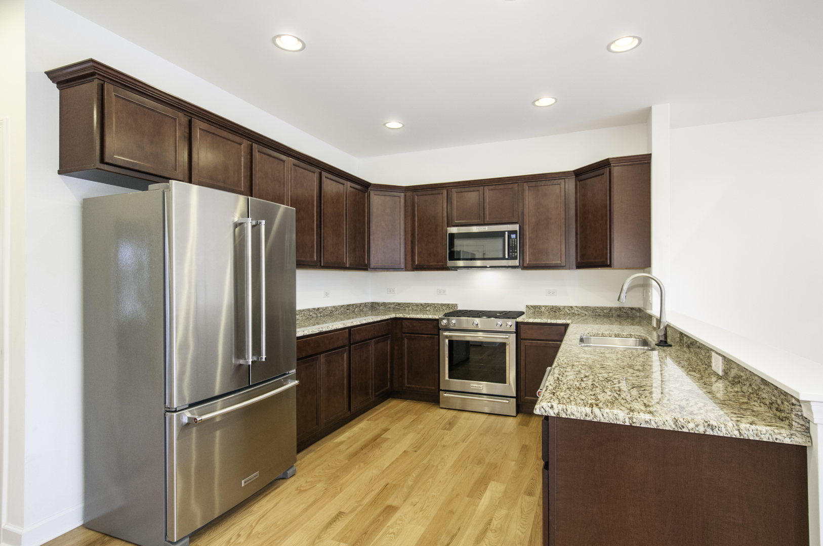 12882 Rosa Lane Lemont, IL 60439 - Photo 5 of 15