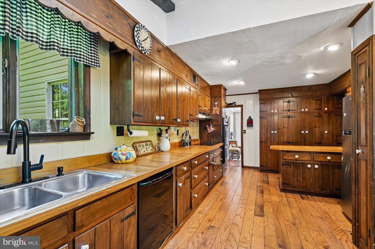 7808 Ruxwood Road Baltimore, MD 21204 - Photo 15 of 25 Kitchen