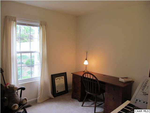 2 Bernardsburg Road Palmyra, VA 22963 - Photo 9 of 16 a lamp on a room with a window