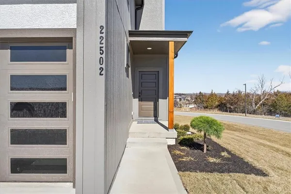 $604,950 | 22596 West 93rd Street, Lenexa, KS 66227