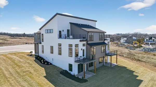 $604,950 | 22596 West 93rd Street, Lenexa, KS 66227