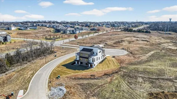 $604,950 | 22596 West 93rd Street, Lenexa, KS 66227