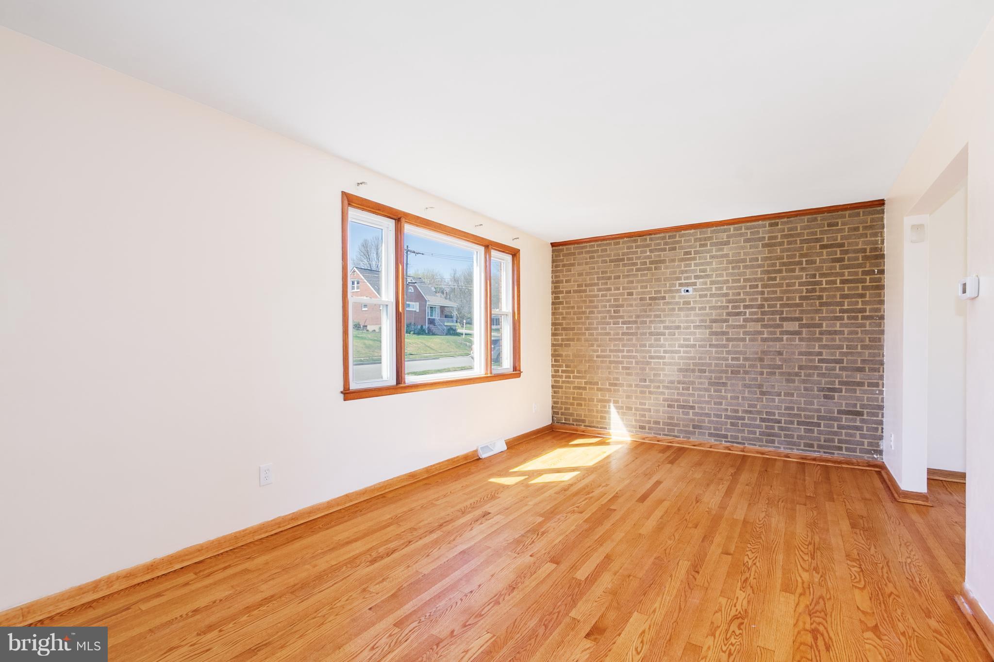 8113 Sagramore Road Baltimore, MD 21237 - Photo 6 of 27 Dining Room