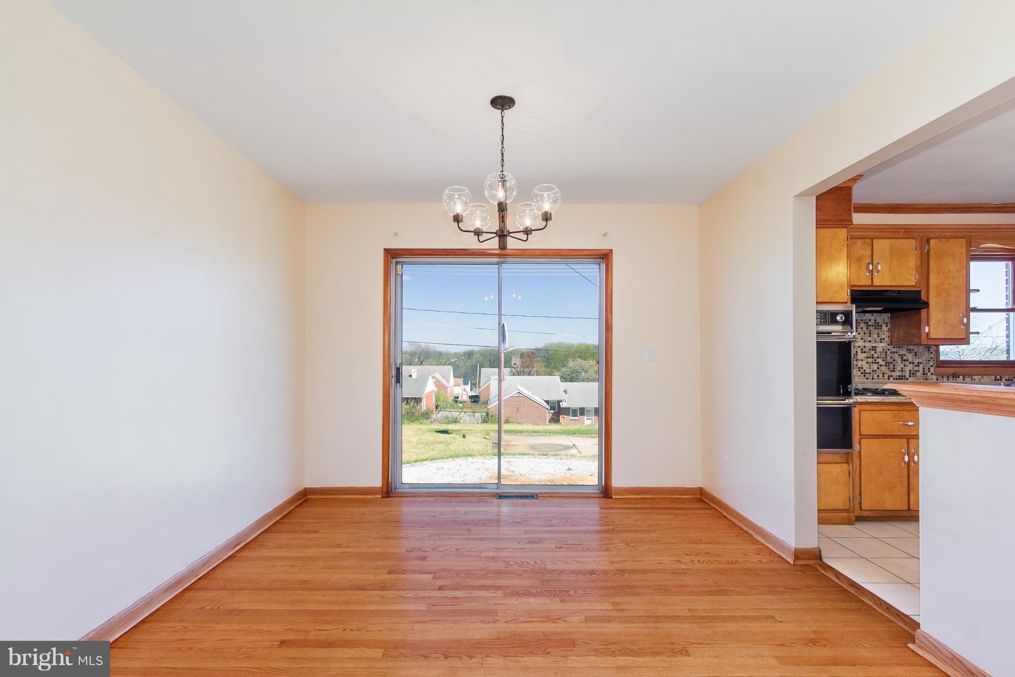 8113 Sagramore Road Baltimore, MD 21237 - Photo 8 of 27 Dining Room