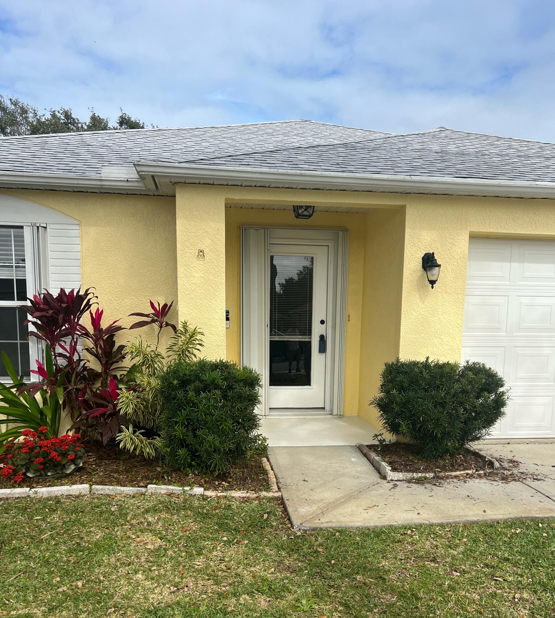 a view of a entryway front of house