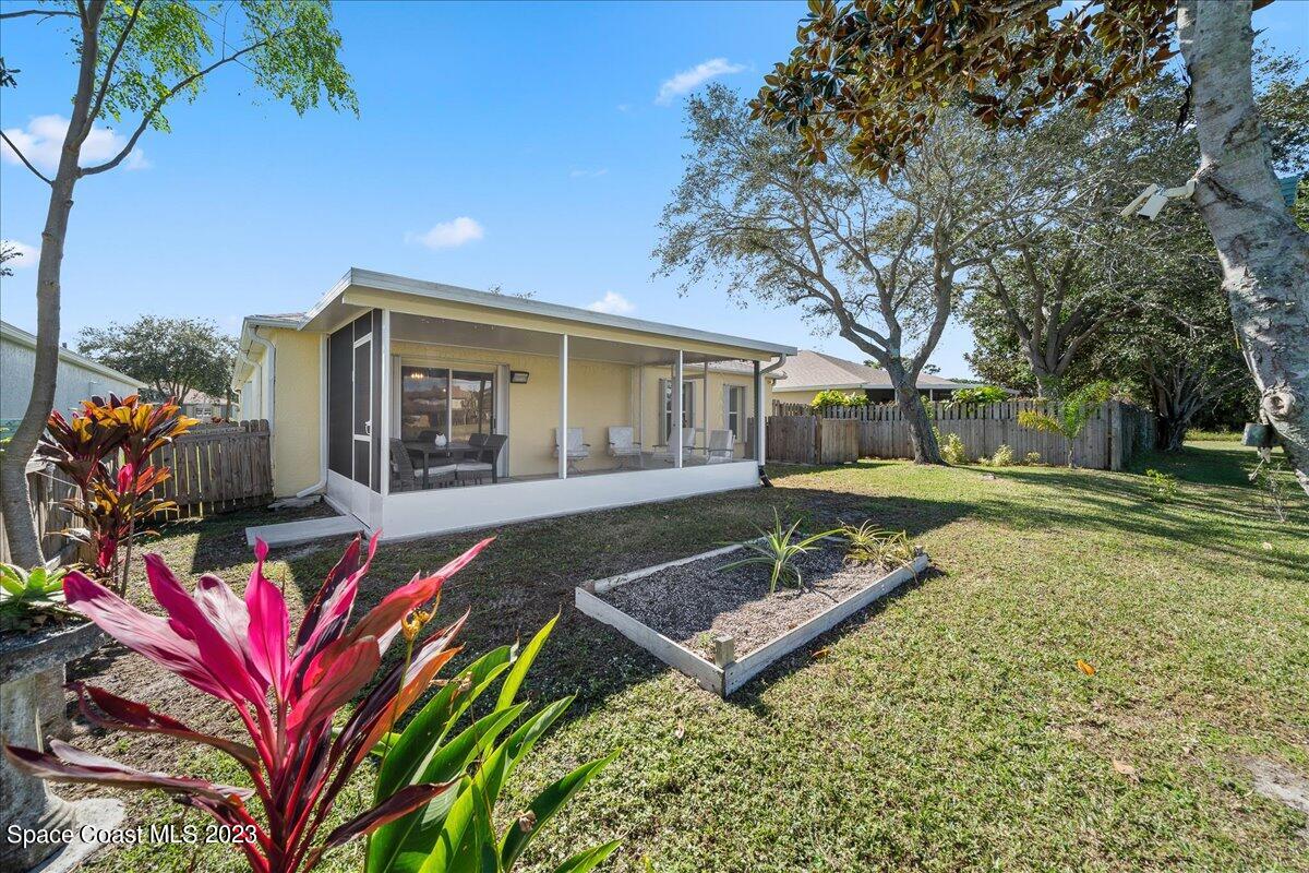 600 Benton Drive Melbourne, FL 32901 - Photo 32 of 33 a view of a house with backyard