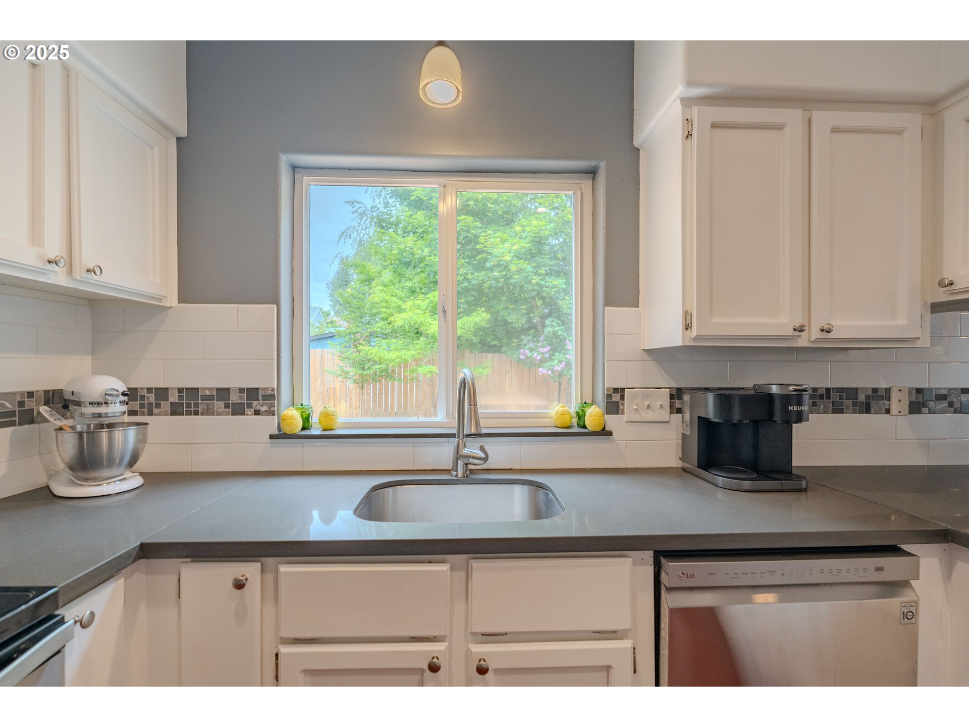 17474 Southwest Sarala Street Beaverton, OR 97007 - Photo 12 of 40