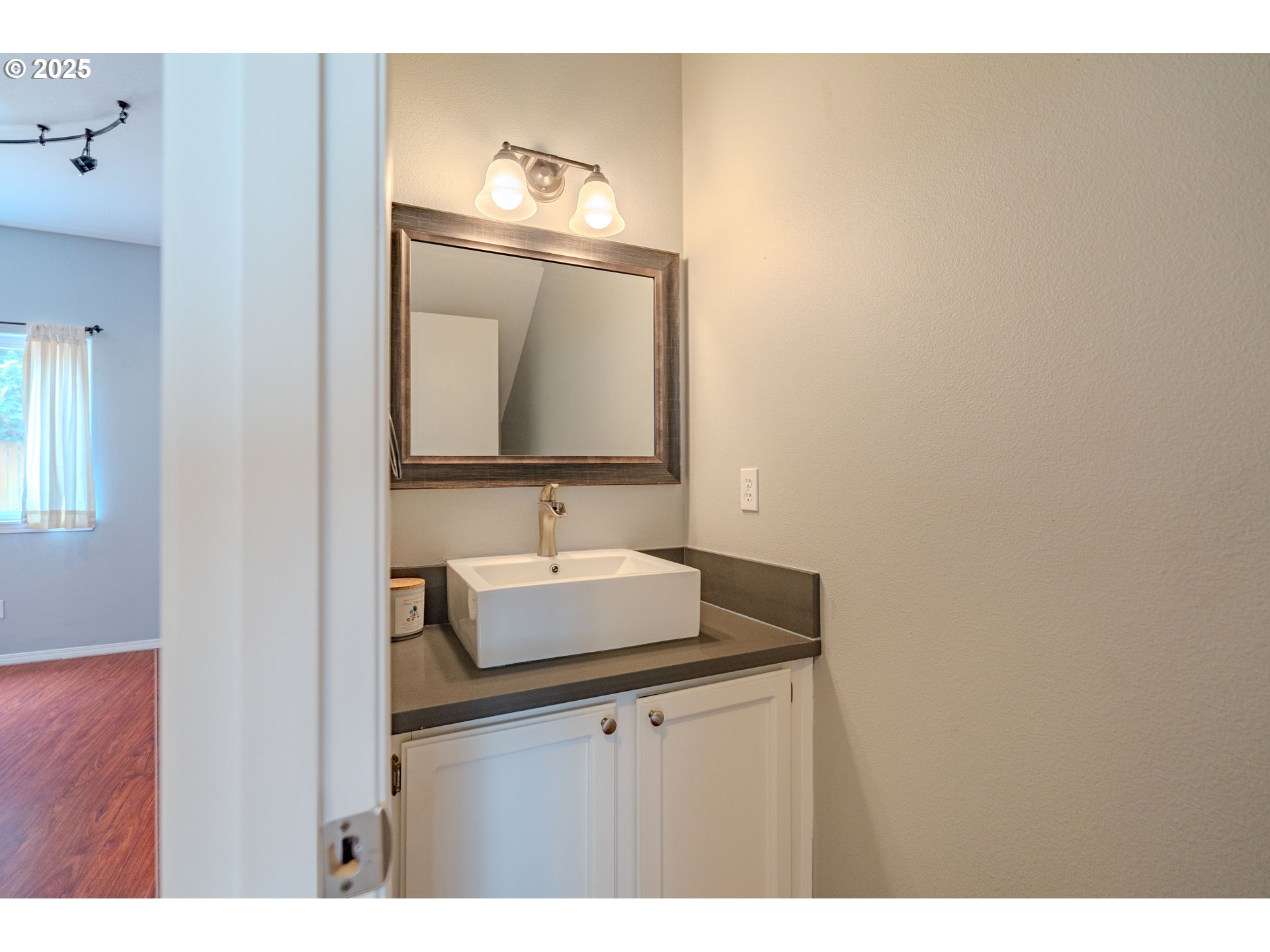17474 Southwest Sarala Street Beaverton, OR 97007 - Photo 7 of 40