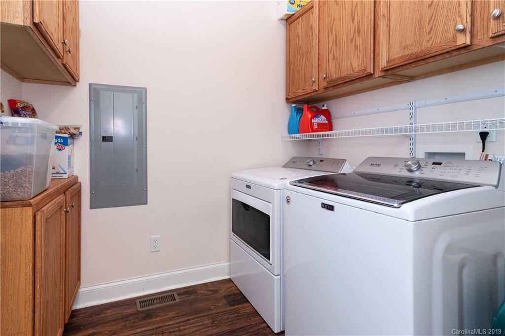 433 Matthews Road Pilot Mountain, NC 27041 - Photo 14 of 32 Gallery Image 14