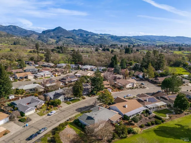 $899,000 | 8891 Oakmont Drive, Santa Rosa, CA 95409