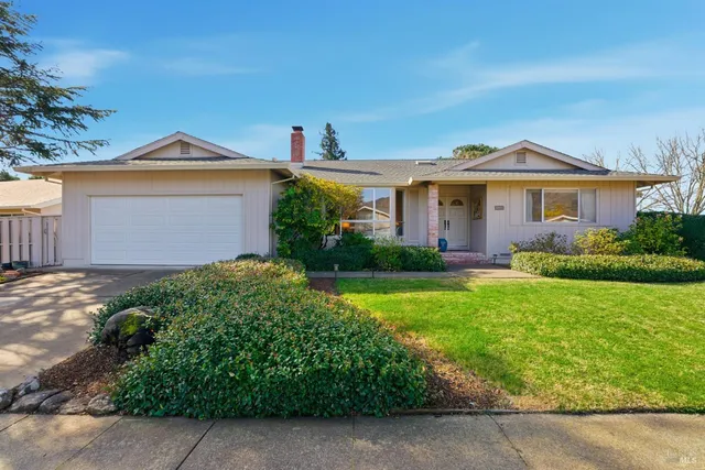 $899,000 | 8891 Oakmont Drive, Santa Rosa, CA 95409