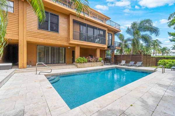 $6,500 | 122 Andrews Avenue, Unit 2A, Delray Beach, FL 33483