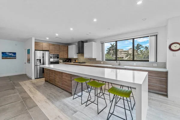 $6,500 | 122 Andrews Avenue, Unit 2A, Delray Beach, FL 33483