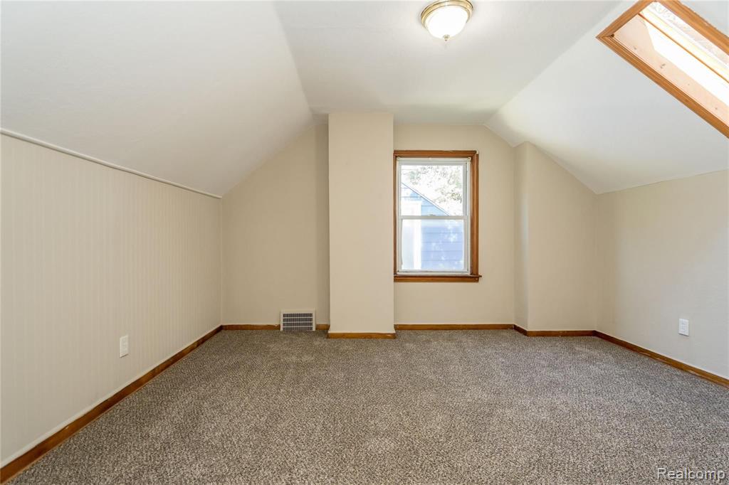 24844 Landau Center Line, MI 48015 - Photo 38 of 58