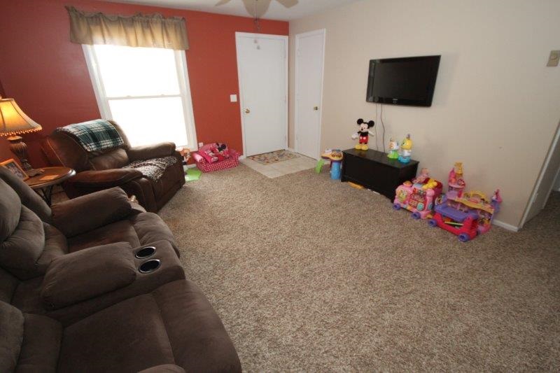 6167 West Maple Grove Road Huntington, IN 46750 - Photo 11 of 16 Gallery Image 11
