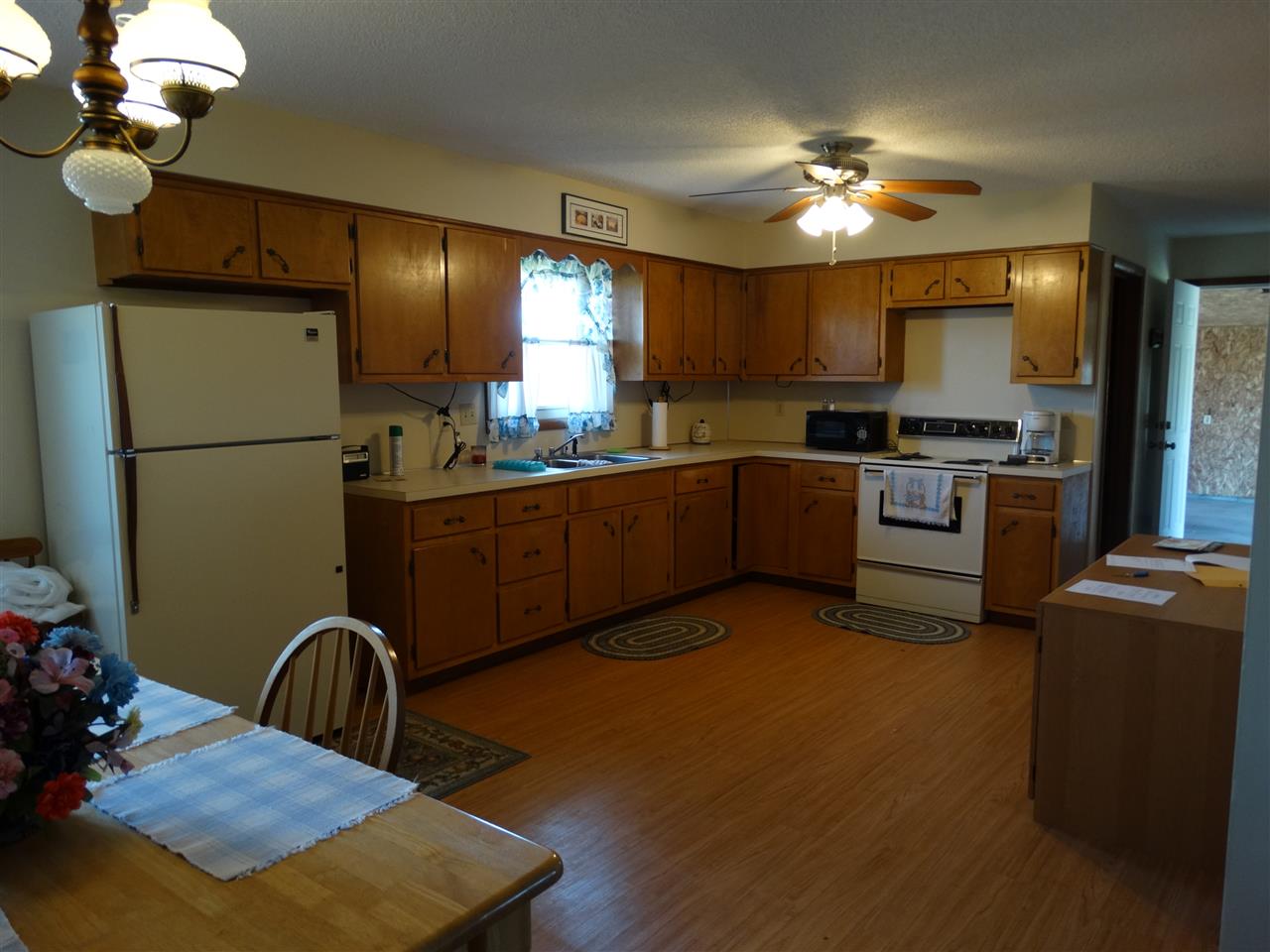 4401 Johnson Road Mount Vernon, IN 47620 - Photo 11 of 28 Gallery Image 11