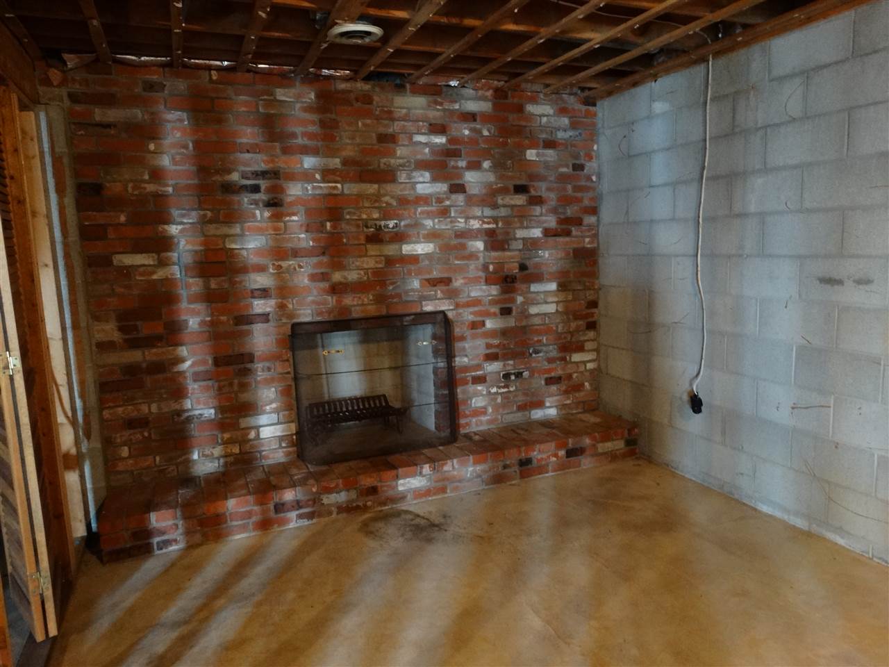 4401 Johnson Road Mount Vernon, IN 47620 - Photo 19 of 28 Gallery Image 19