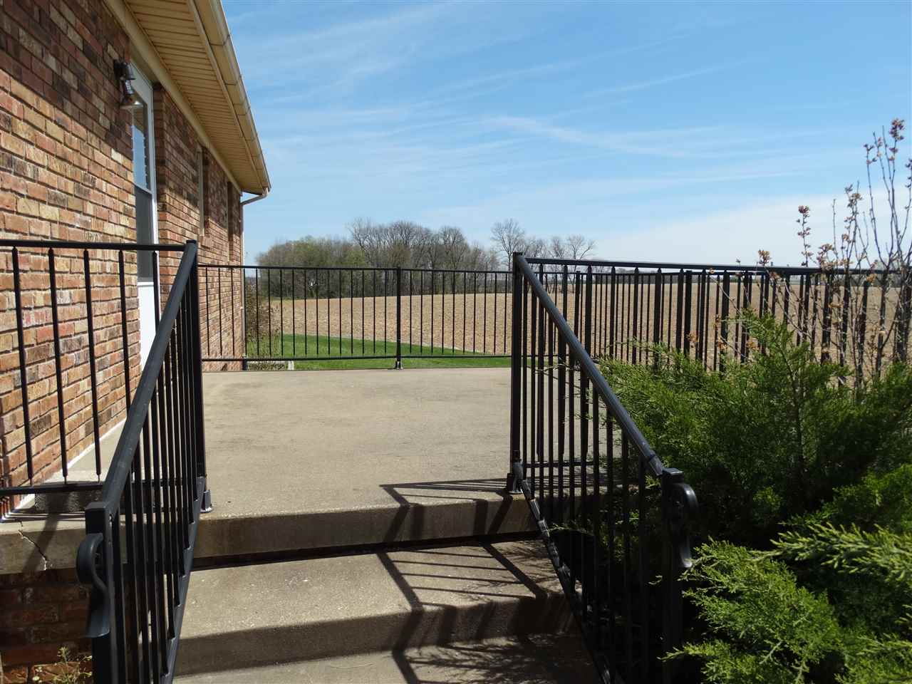 4401 Johnson Road Mount Vernon, IN 47620 - Photo 24 of 28 Gallery Image 24