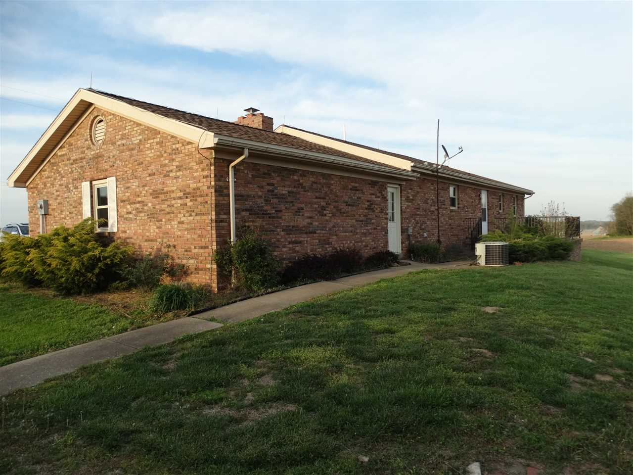 4401 Johnson Road Mount Vernon, IN 47620 - Photo 5 of 28 Gallery Image 5