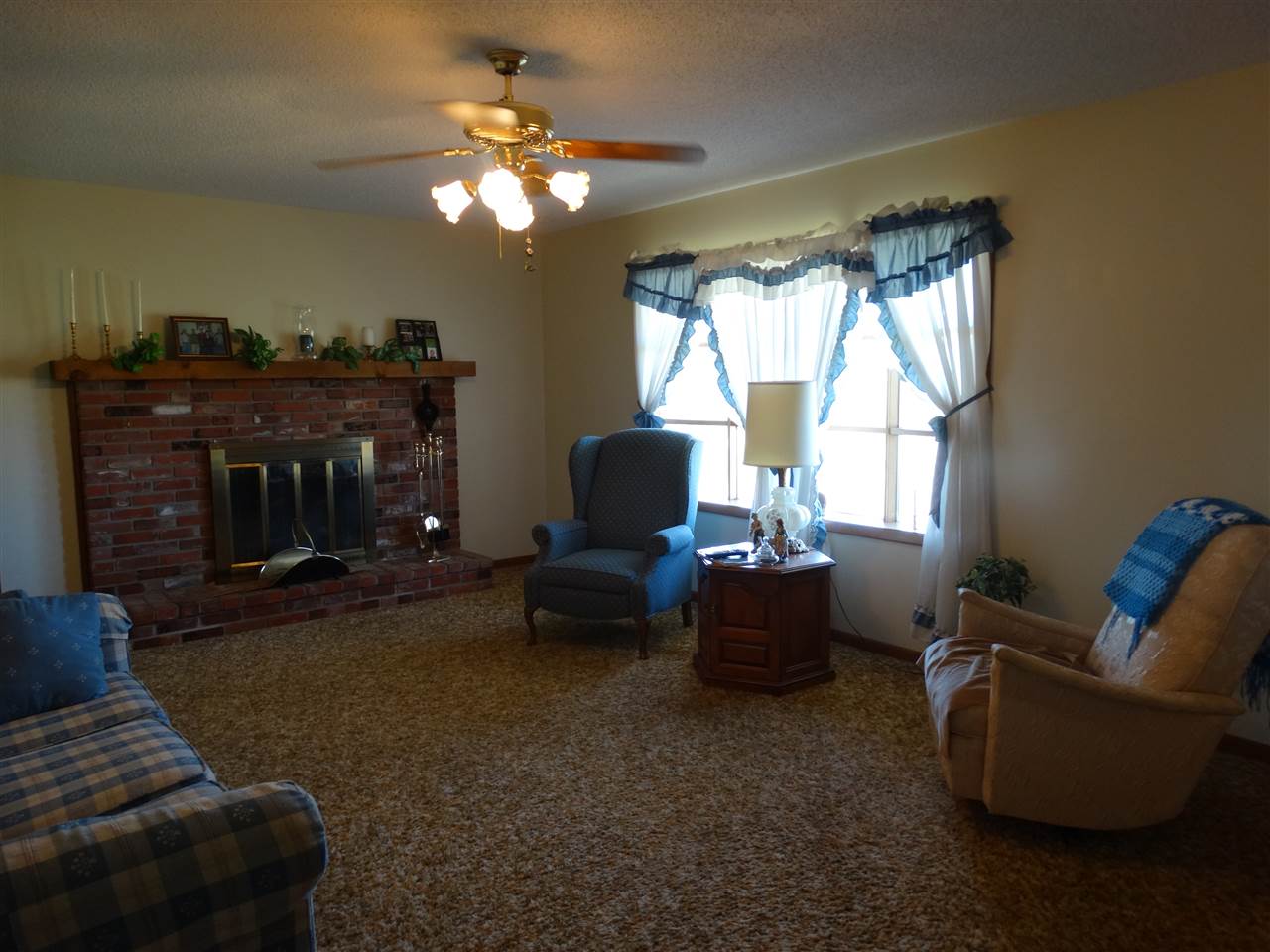 4401 Johnson Road Mount Vernon, IN 47620 - Photo 7 of 28 Gallery Image 7
