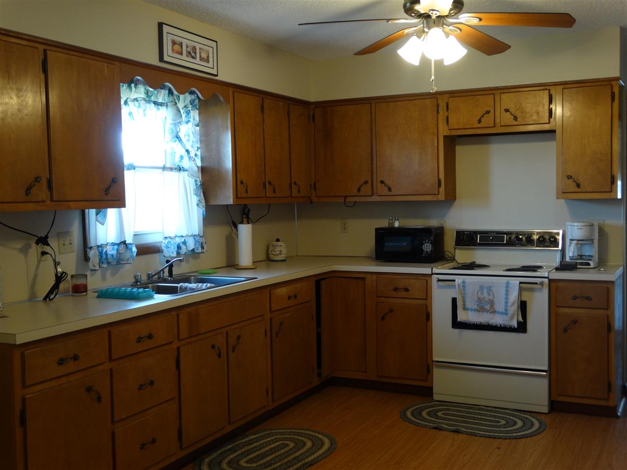 4401 Johnson Road Mount Vernon, IN 47620 - Photo 10 of 28 Gallery Image 10