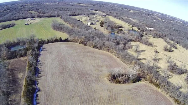 $325,000 | 34914 East Colbern Road, Lone Jack, MO 64070
