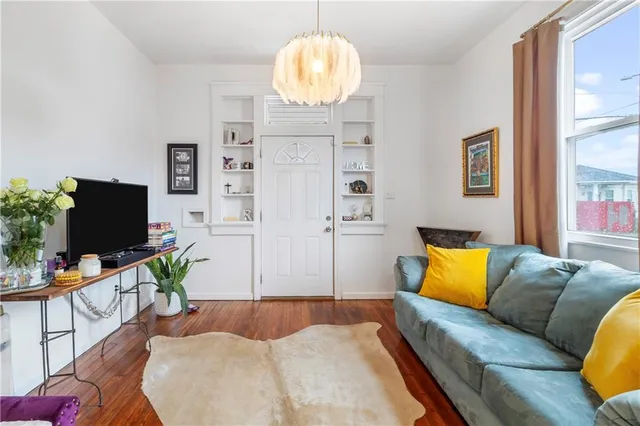$1,350 | 2537 Republic Street, New Orleans, LA 70119