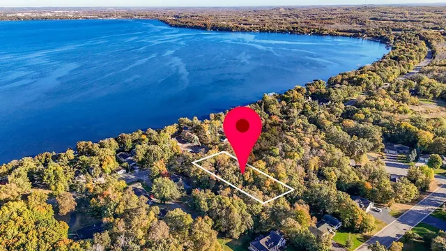 $195,000 | 1077 South Shore Drive, Detroit Lakes, MN 56501