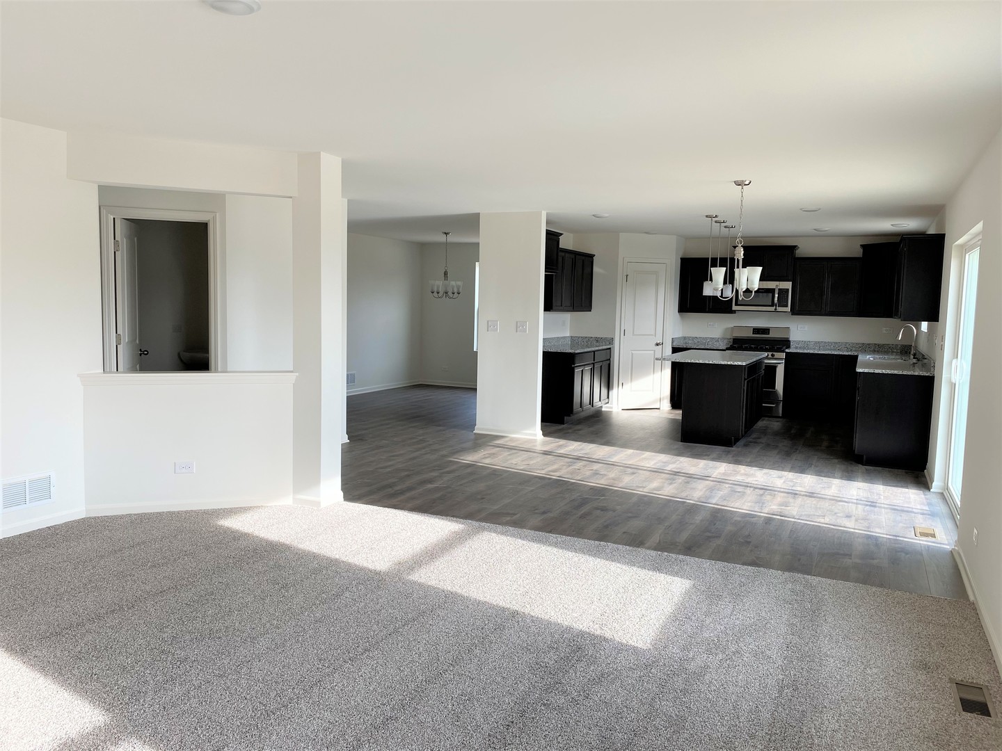 2025 Rownham Hill Road New Lenox, IL 60451 - Photo 12 of 25