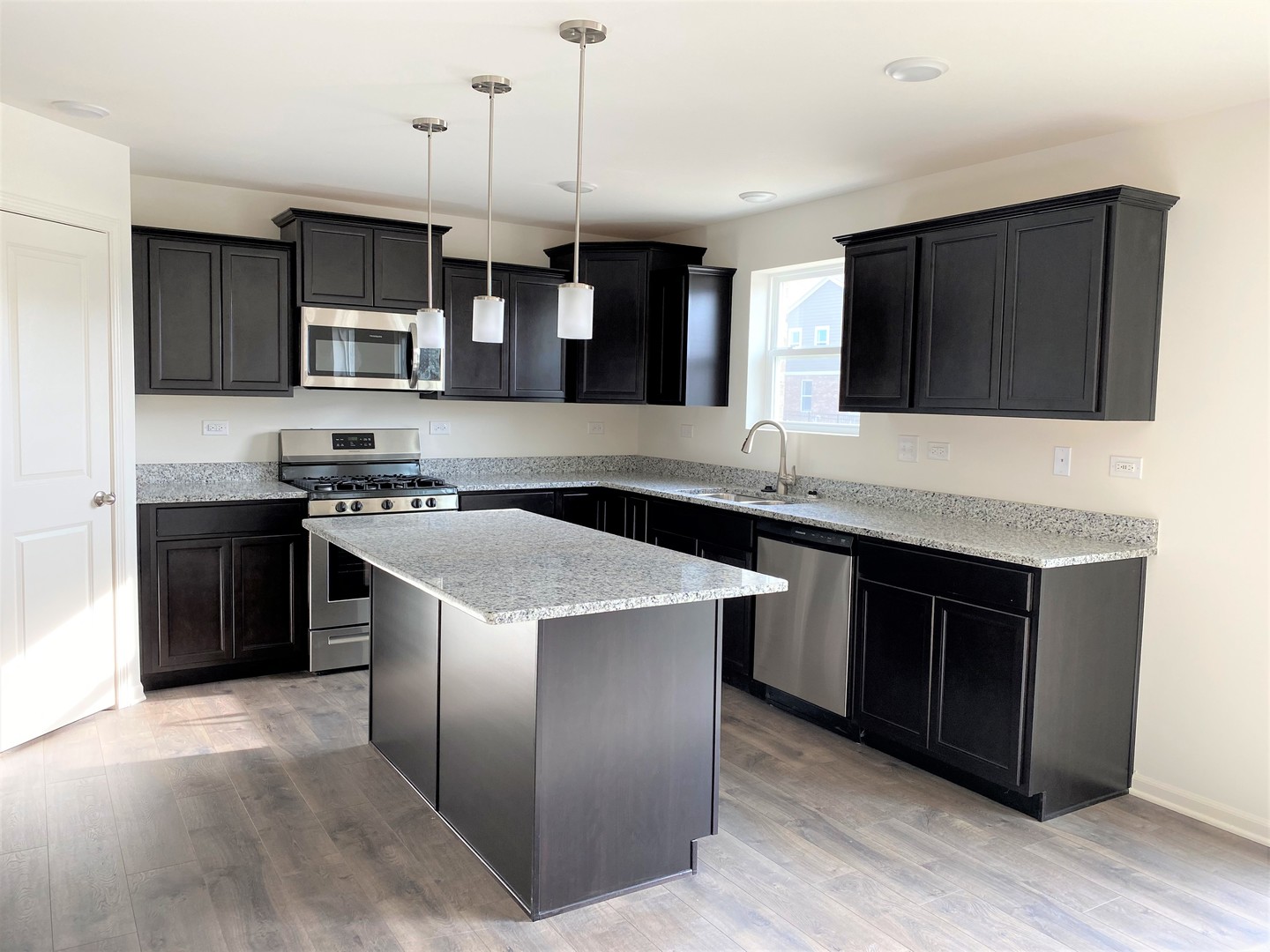 2025 Rownham Hill Road New Lenox, IL 60451 - Photo 6 of 25