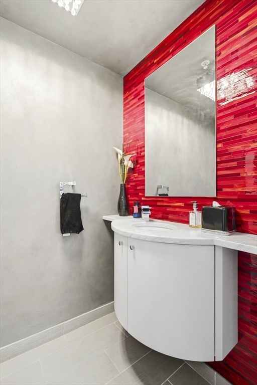 110 Stuart Street, Unit 27F Boston, MA 02116 - Photo 15 of 27
