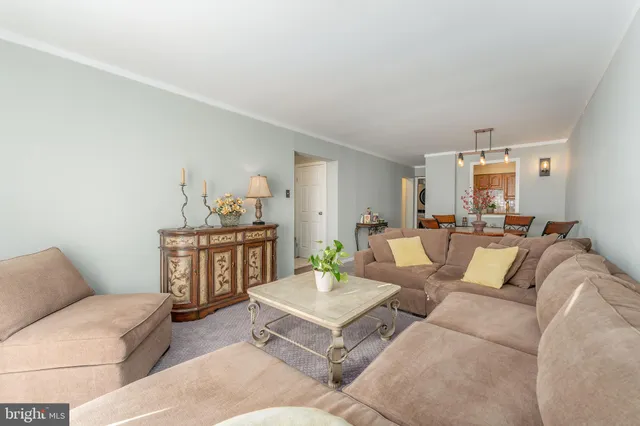 $275,000 | 555 Summit House, West Chester, PA 19382