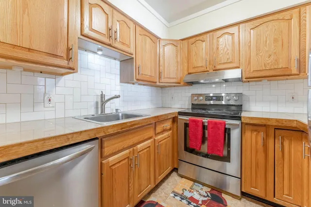 $275,000 | 555 Summit House, West Chester, PA 19382