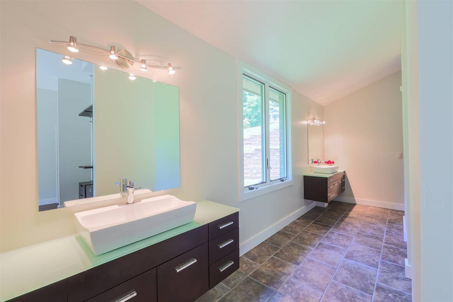 942 Golden Path Cincinnati, OH 45245 - Photo 28 of 50
