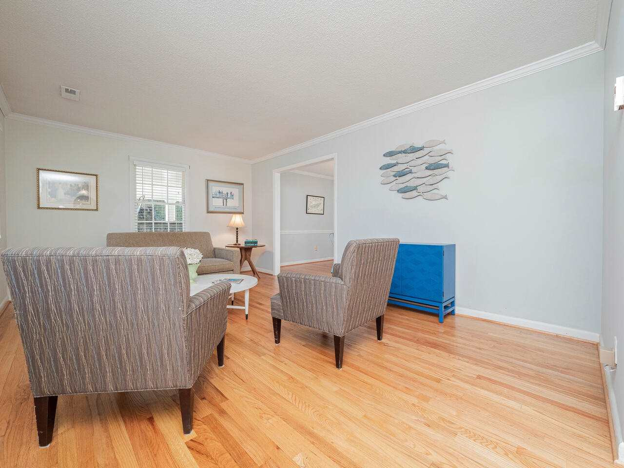 4617 Drexel Drive Raleigh, NC 27609 - Photo 7 of 29 Crown Molding