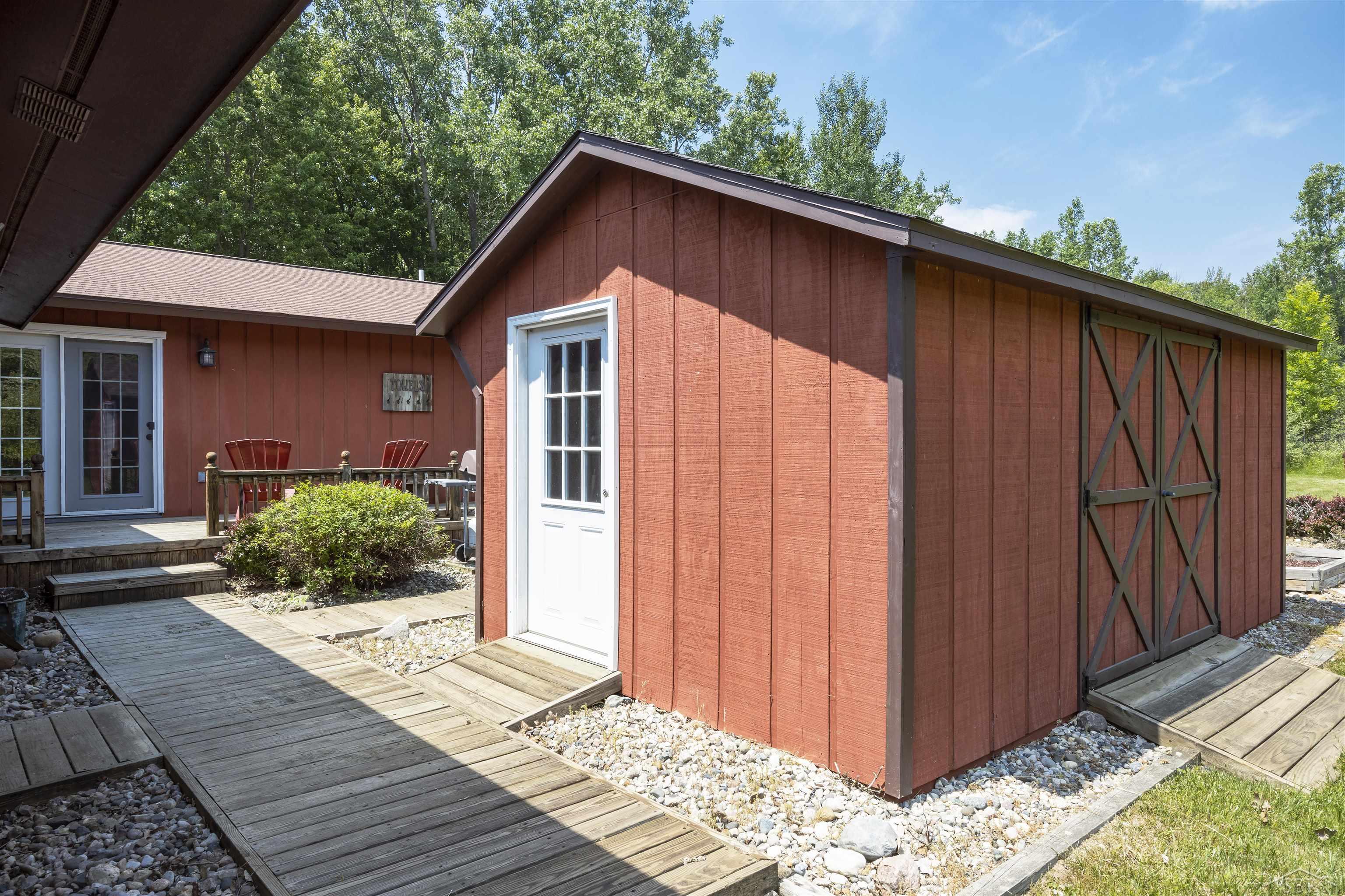 10385 East Coleman Road Coleman, MI 48618 - Photo 27 of 39 Gallery Image 27