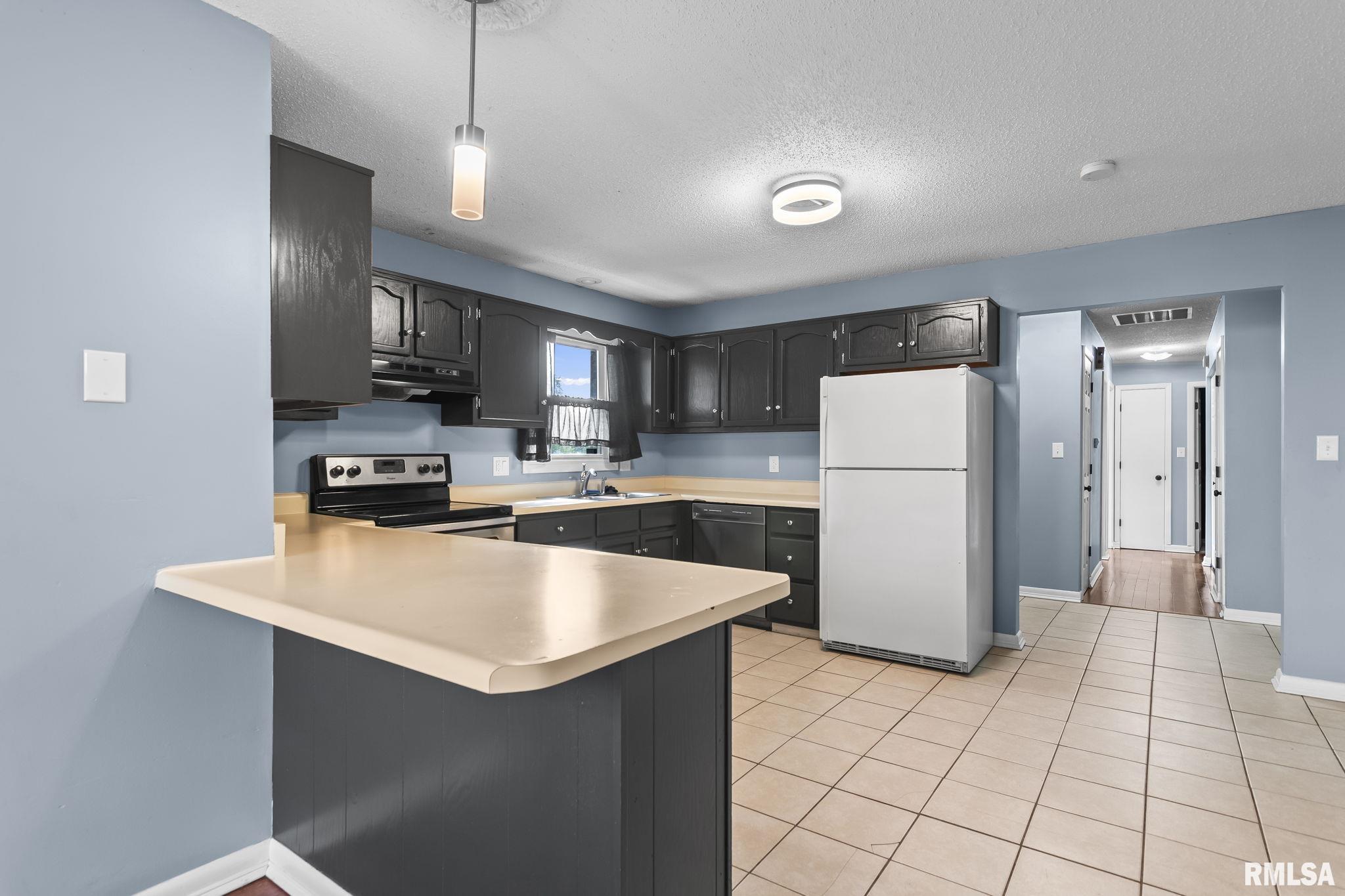 2421 Mayfair Road Springfield, IL 62703 - Photo 12 of 39 Gallery Image 12