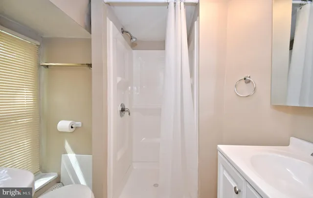 $1,200 | 563 King Street, Pottstown, PA 19464