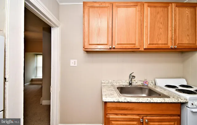 $1,200 | 563 King Street, Pottstown, PA 19464