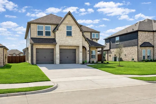 $4,295 | 3722 Milwaukee Avenue, Midlothian, TX 76065