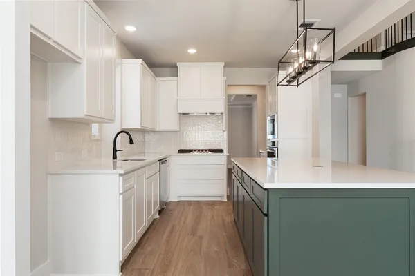 $4,295 | 3722 Milwaukee Avenue, Midlothian, TX 76065