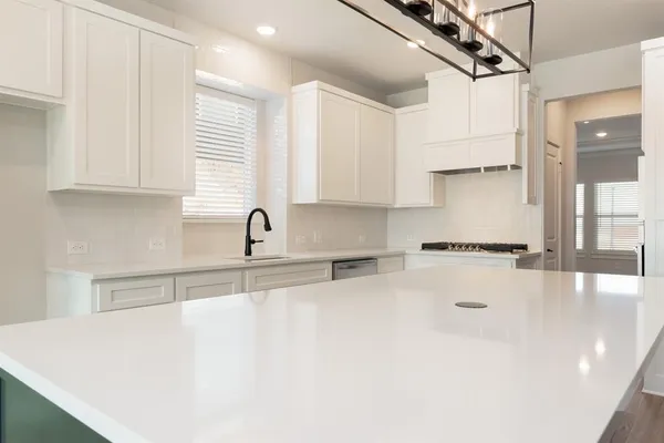 $4,295 | 3722 Milwaukee Avenue, Midlothian, TX 76065