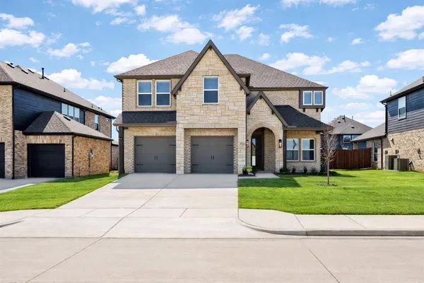 $4,295 | 3722 Milwaukee Avenue, Midlothian, TX 76065